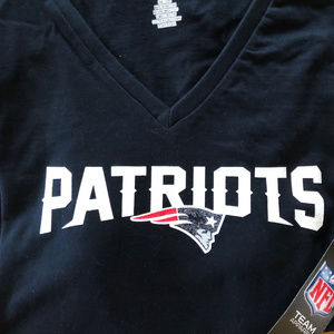 Womens Patriots NFL V-Neck SS T-Shirt 4x NWT